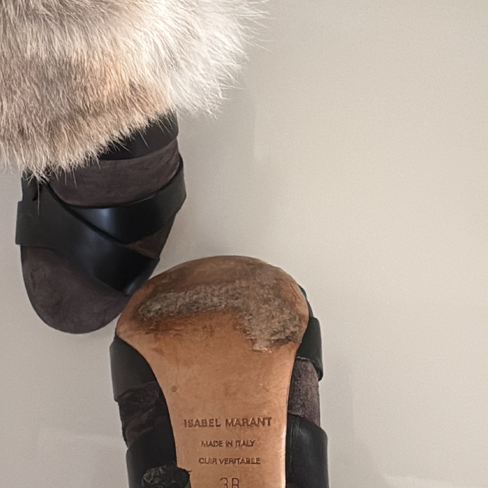 Women's Black and Gray Fur-Trimmed Heeled Boots - Picture 4 of 5